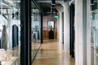 手机可以给拼多多店铺加主图视频吗?有什么好处?-淘商院