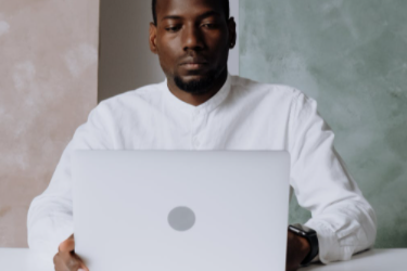 拼多多开店后台怎么发货?操作指南和技巧分享-淘商院