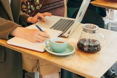 拼多多新店怎么上传宝贝？拼多多找不到我的商品怎么办？-淘商院